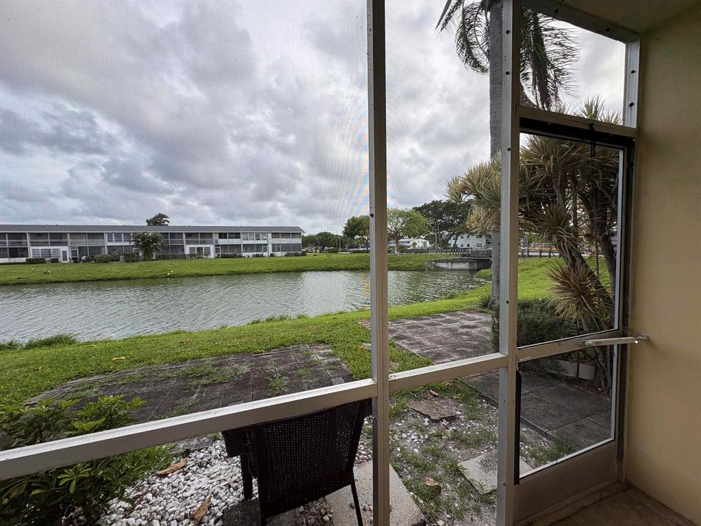 2 Kent A, West Palm Beach, FL 33417