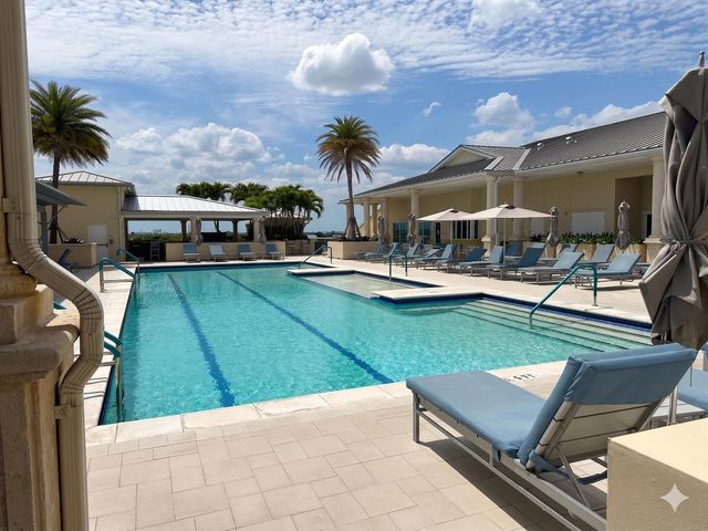 2640 Lake Shore Drive 309, Riviera Beach, FL 33404