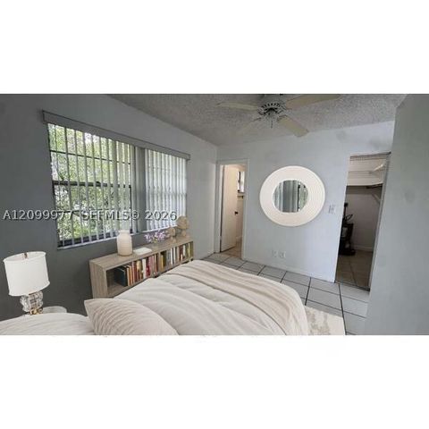 2829 Van Buren St 207, Hollywood, FL 33020