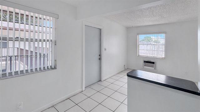 2829 Van Buren St 207, Hollywood, FL 33020