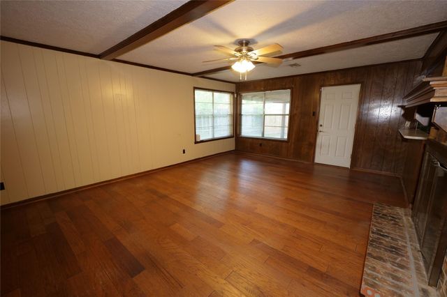 4205 Queenswood Street, Baytown, TX 77521