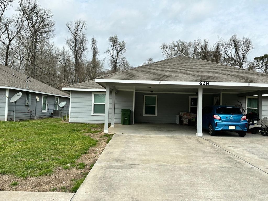 628 Luke Street A, Dayton, TX 77535
