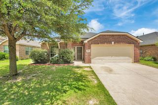 8109 Tierra Del Sol Road, Arlington, TX 76002