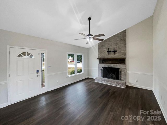 106 Cape Breton Trail, Gastonia, NC 28056