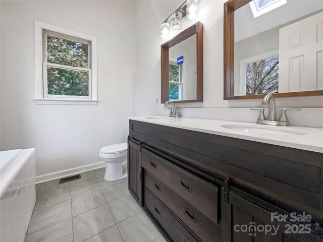 106 Cape Breton Trail, Gastonia, NC 28056