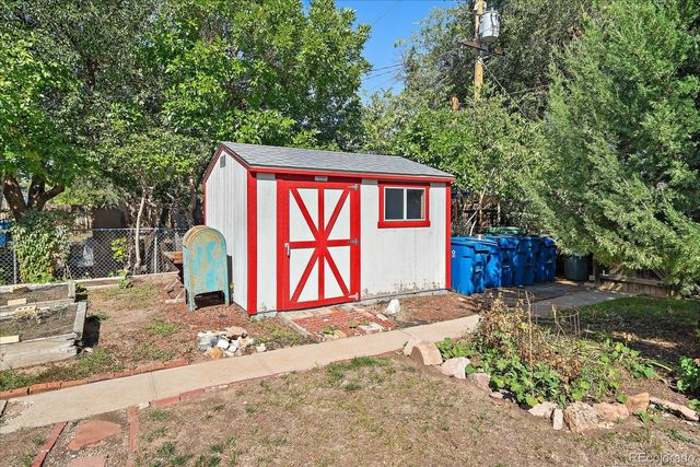 1100 Lansing Street, Aurora, CO 80010