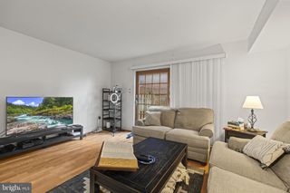 1 QUEEN ST #10, Philadelphia, PA 19147