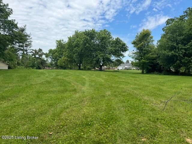 6215 Willismore Dr, Louisville, KY 40272