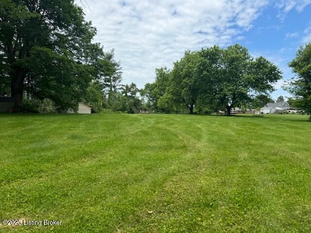 6215 Willismore Dr, Louisville, KY 40272