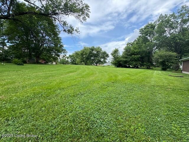 6215 Willismore Dr, Louisville, KY 40272