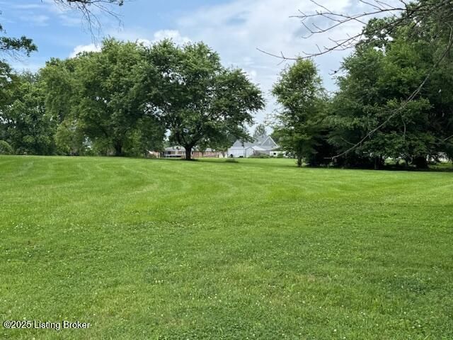 6215 Willismore Dr, Louisville, KY 40272