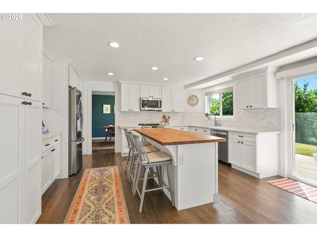 16342 Nw JOSCELYN St, Beaverton, OR 97006