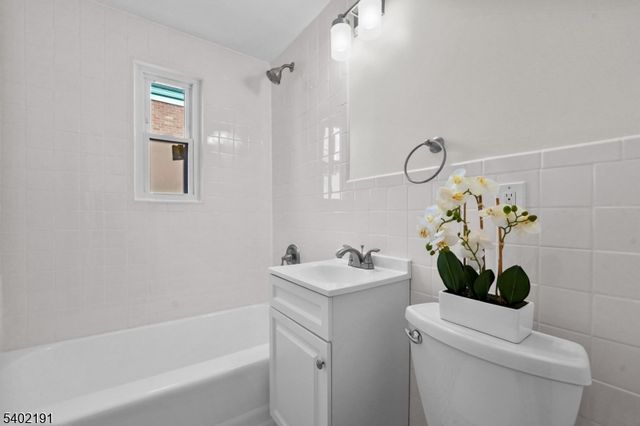 191 Midland Pl 2, Newark City, NJ 07106