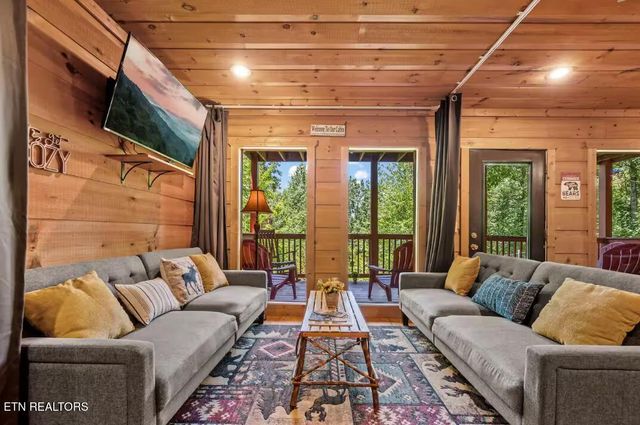 1322 Ridgefield Drive, Sevierville, TN 37876