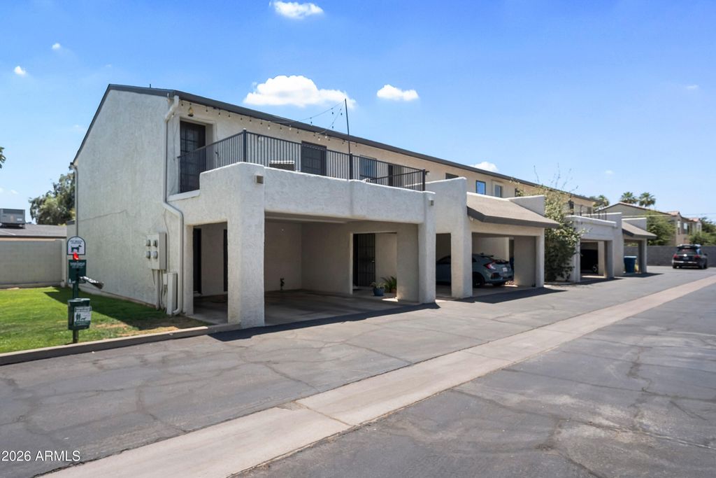 3136 N 38TH Street 11, Phoenix, AZ 85018 — photo 2