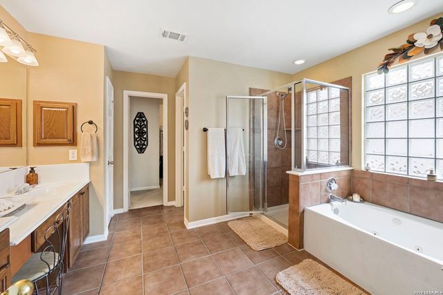 8707 Santa Fe Cove, Helotes, TX 78023