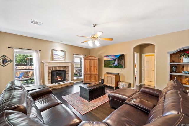 8707 Santa Fe Cove, Helotes, TX 78023