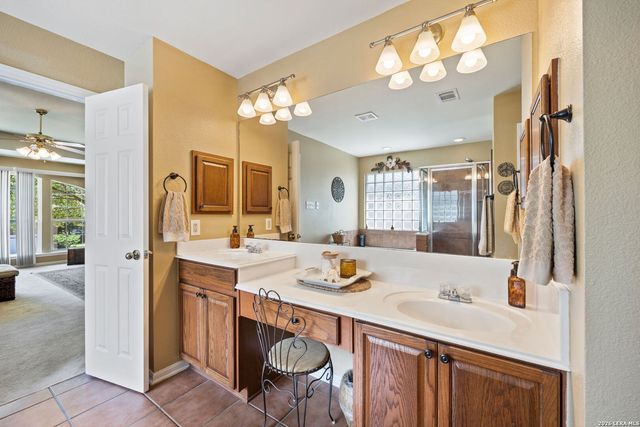 8707 Santa Fe Cove, Helotes, TX 78023