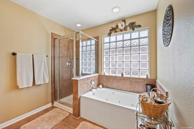 8707 Santa Fe Cove, Helotes, TX 78023