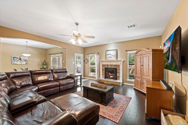 8707 Santa Fe Cove, Helotes, TX 78023