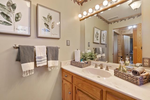 38443 Red Leaf Lane, Shaver Lake, CA 93664