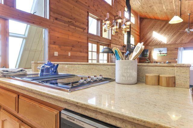 38443 Red Leaf Lane, Shaver Lake, CA 93664