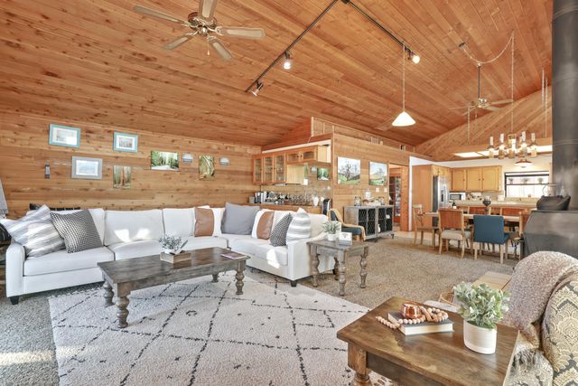 38443 Red Leaf Lane, Shaver Lake, CA 93664