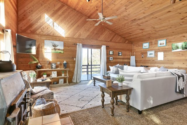 38443 Red Leaf Lane, Shaver Lake, CA 93664