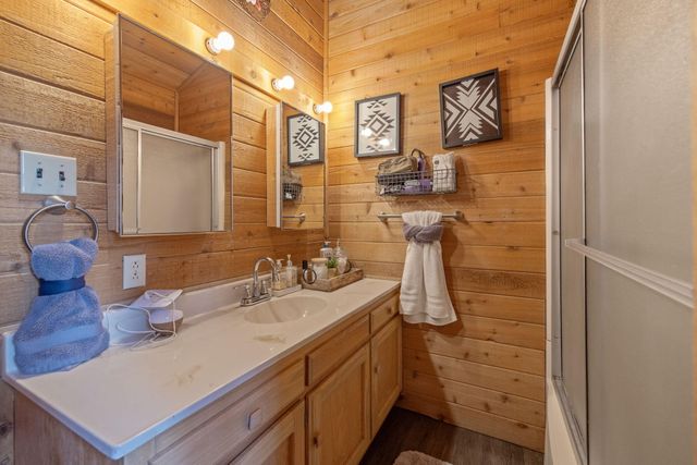 38443 Red Leaf Lane, Shaver Lake, CA 93664