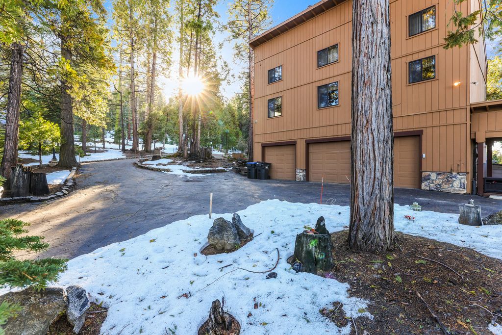 38443 Red Leaf Lane, Shaver Lake, CA 93664