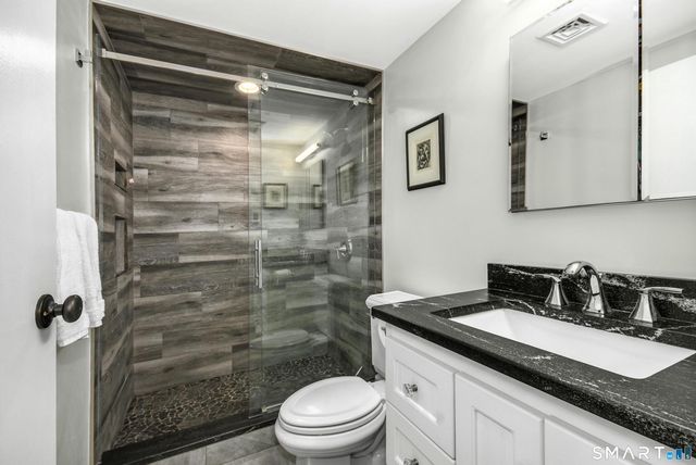 92 Ledgebrook Drive 92, Norwalk, CT 06854