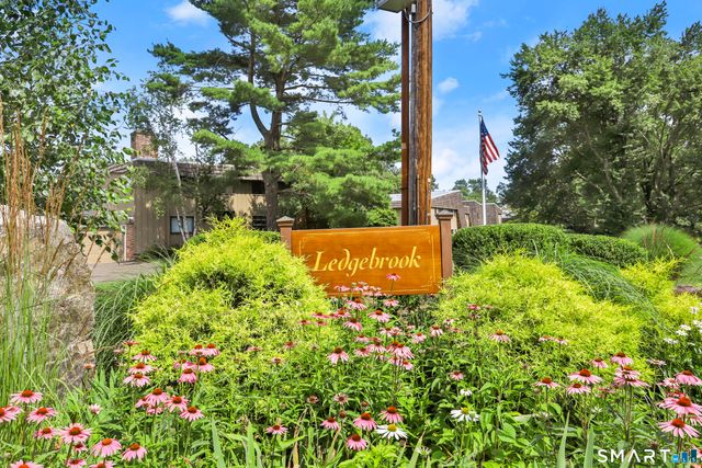 92 Ledgebrook Drive 92, Norwalk, CT 06854