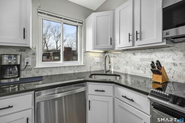 92 Ledgebrook Drive 92, Norwalk, CT 06854