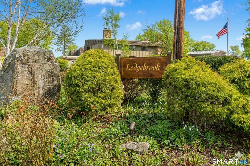 92 Ledgebrook Drive 92, Norwalk, CT 06854