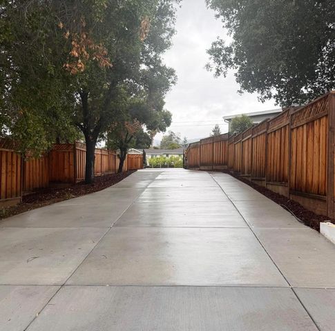 20599 Leonard Road, Saratoga, CA 95070