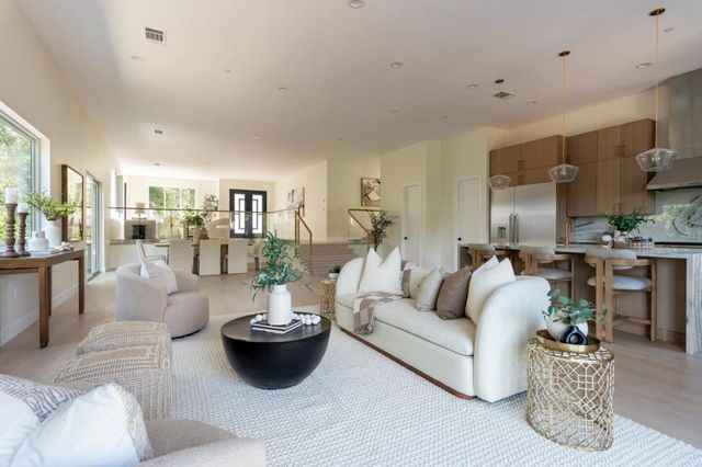 20599 Leonard Road, Saratoga, CA 95070