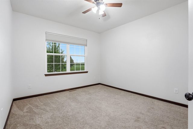 1229 Partridge Lane, Waterloo, IA 50701