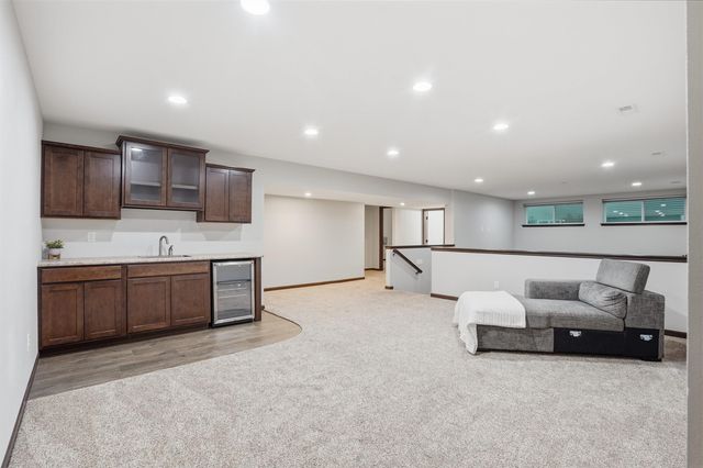 1229 Partridge Lane, Waterloo, IA 50701