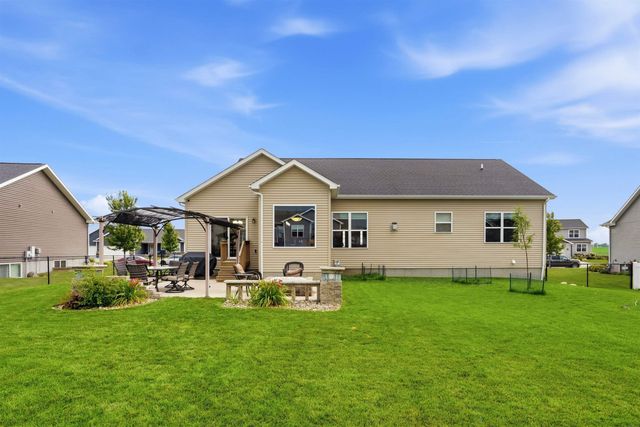 1229 Partridge Lane, Waterloo, IA 50701