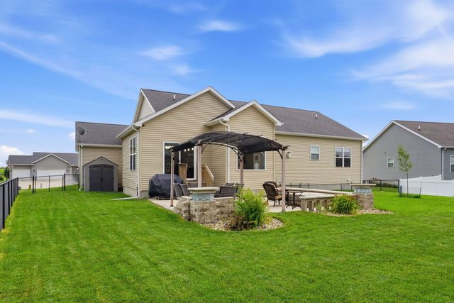 1229 Partridge Lane, Waterloo, IA 50701