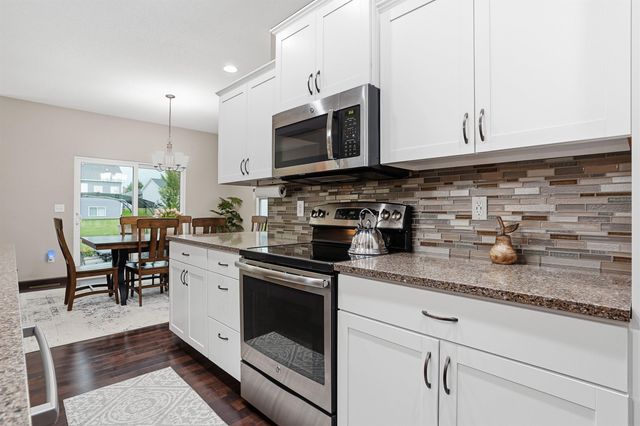 1229 Partridge Lane, Waterloo, IA 50701