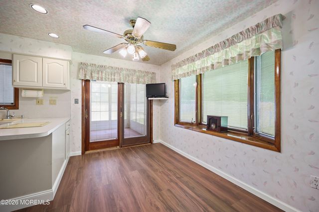 21 Forge Court, Freehold, NJ 07728