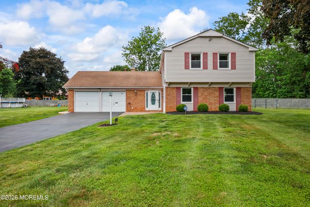 21 Forge Court, Freehold, NJ 07728