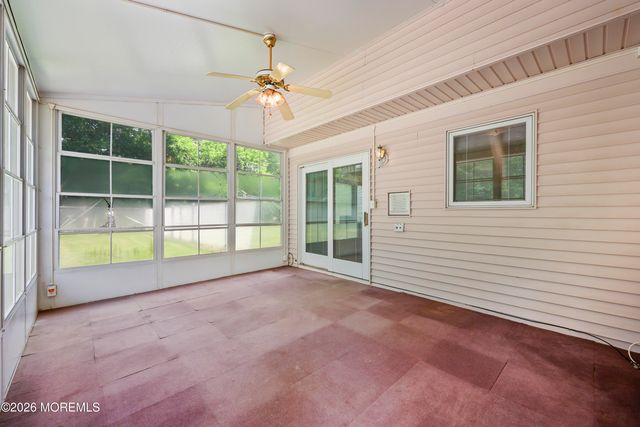 21 Forge Court, Freehold, NJ 07728
