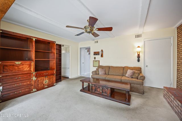 21 Forge Court, Freehold, NJ 07728