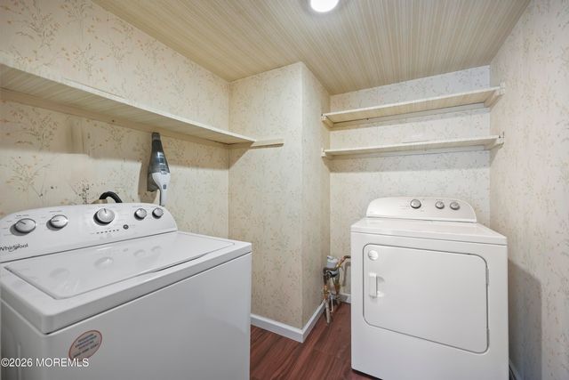 21 Forge Court, Freehold, NJ 07728