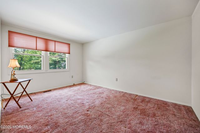 21 Forge Court, Freehold, NJ 07728