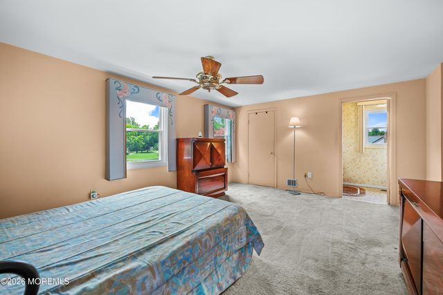 21 Forge Court, Freehold, NJ 07728