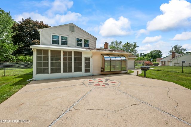 21 Forge Court, Freehold, NJ 07728