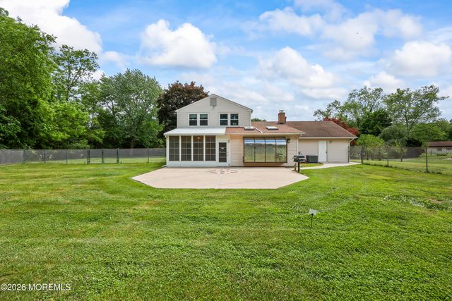 21 Forge Court, Freehold, NJ 07728
